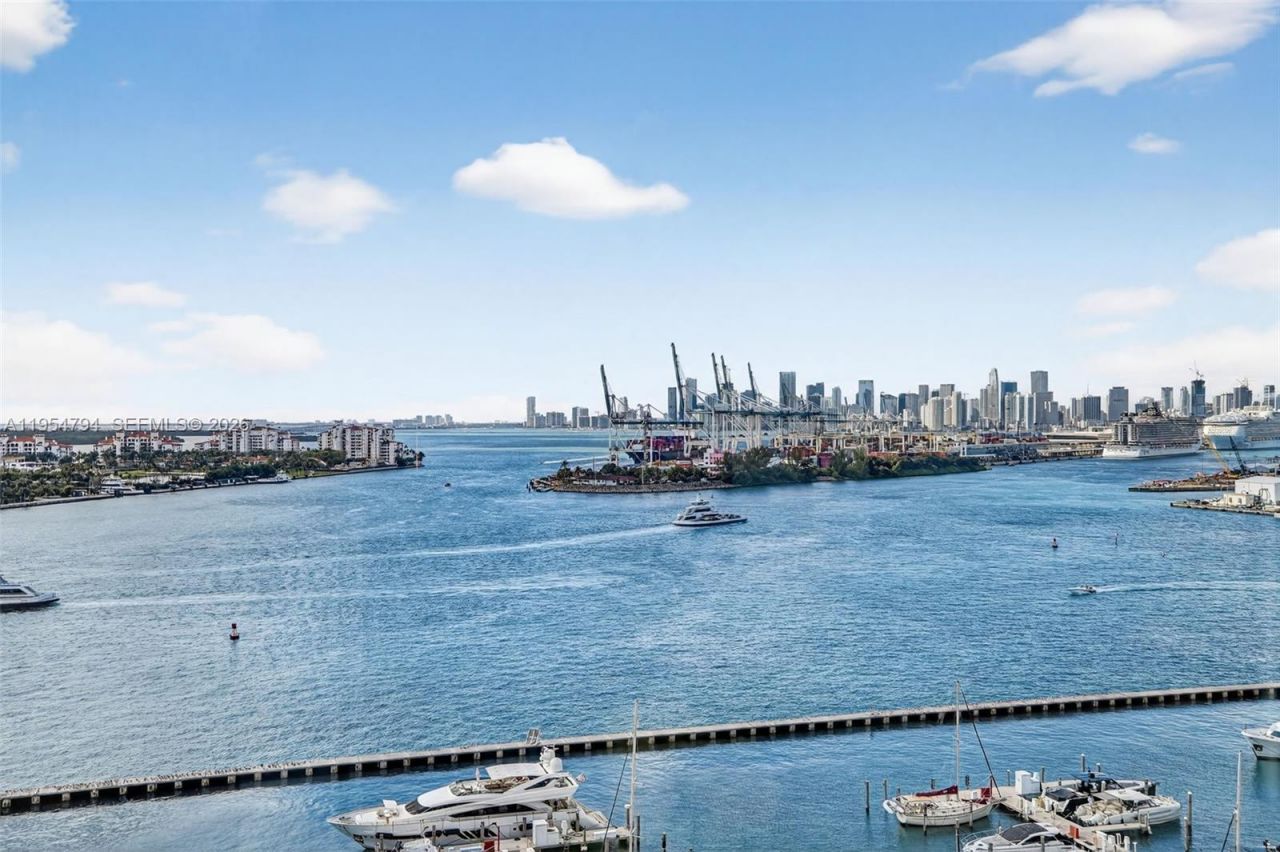 1000 S Pointe Dr, Unit 1501, Miami Beach, FL 33139 Photo