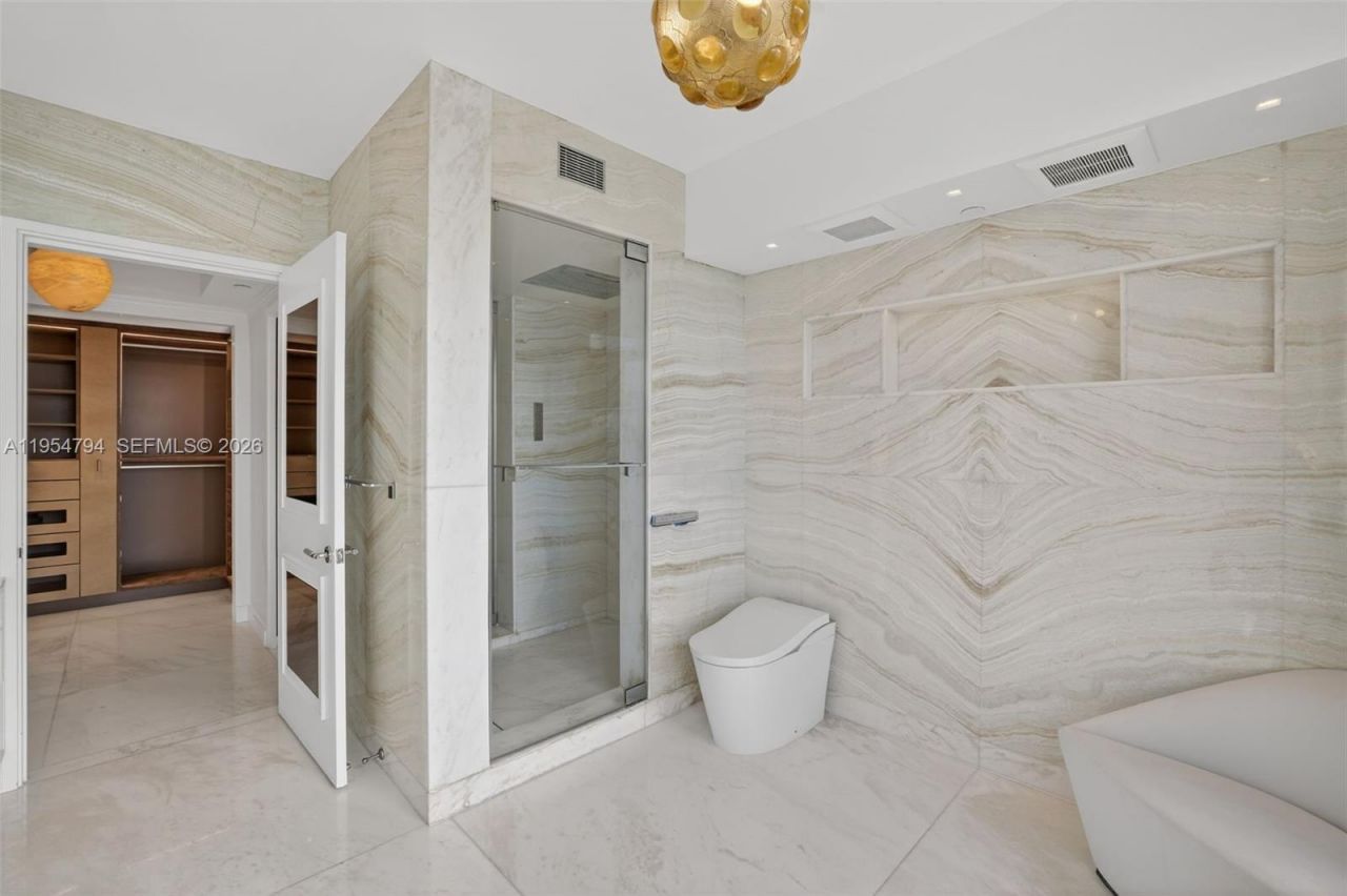 1000 S Pointe Dr, Unit 1501, Miami Beach, FL 33139 Photo