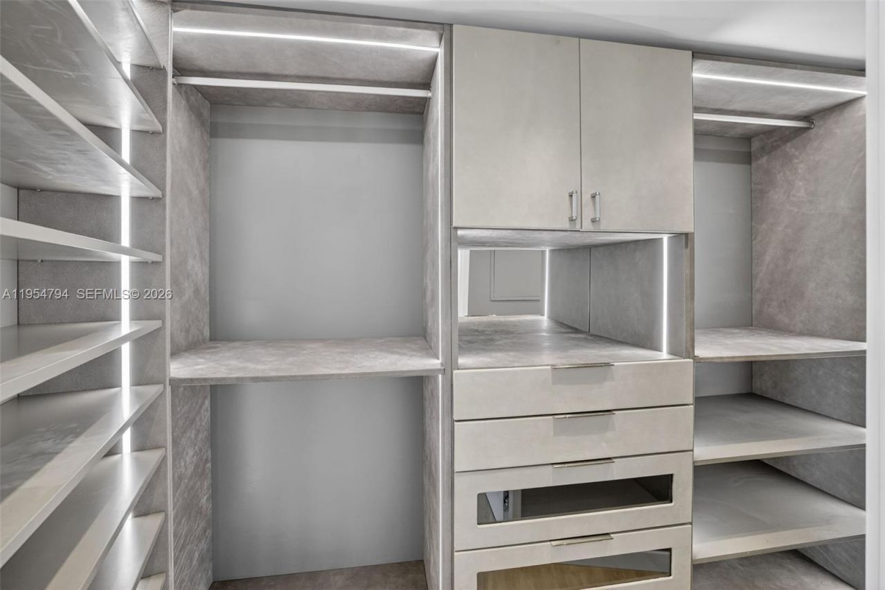 1000 S Pointe Dr, Unit 1501, Miami Beach, FL 33139 Photo