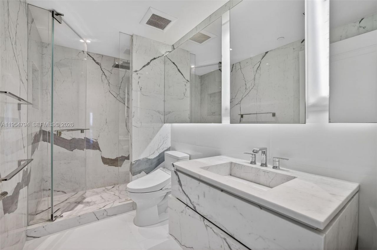 1000 S Pointe Dr, Unit 1501, Miami Beach, FL 33139 Photo