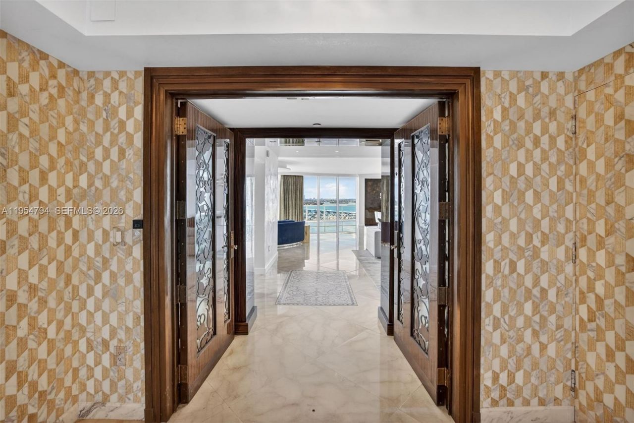 1000 S Pointe Dr, Unit 1501, Miami Beach, FL 33139 Photo