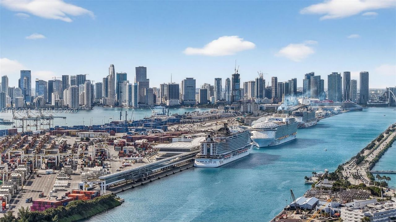 1000 S Pointe Dr, Unit 1501, Miami Beach, FL 33139 Photo