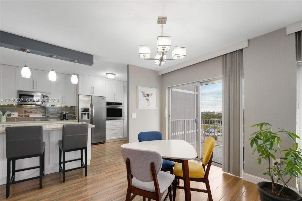 3850 Washington St, Unit 702, Hollywood, FL 33021 Photo