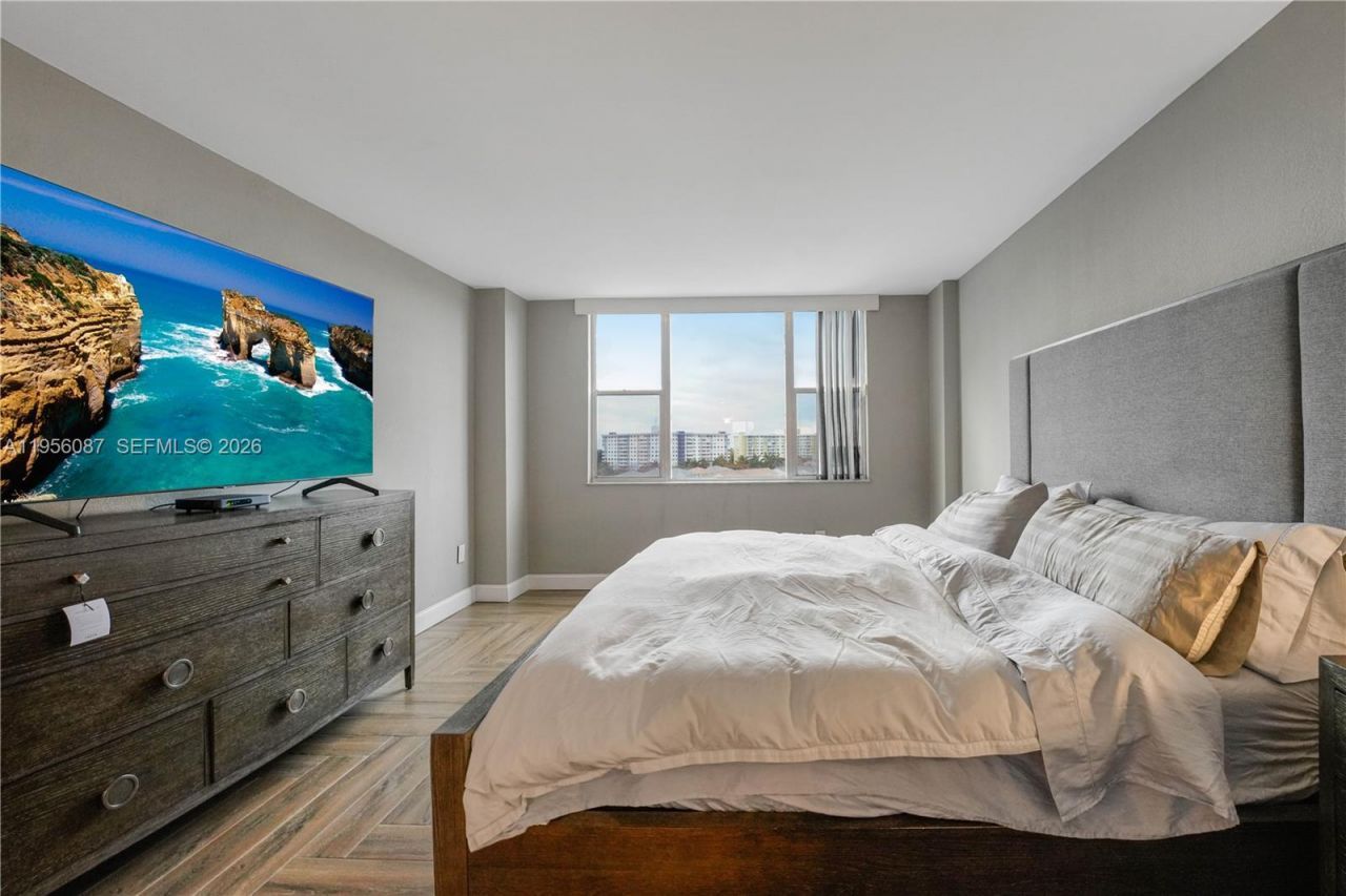 3850 Washington St, Unit 702, Hollywood, FL 33021 Photo