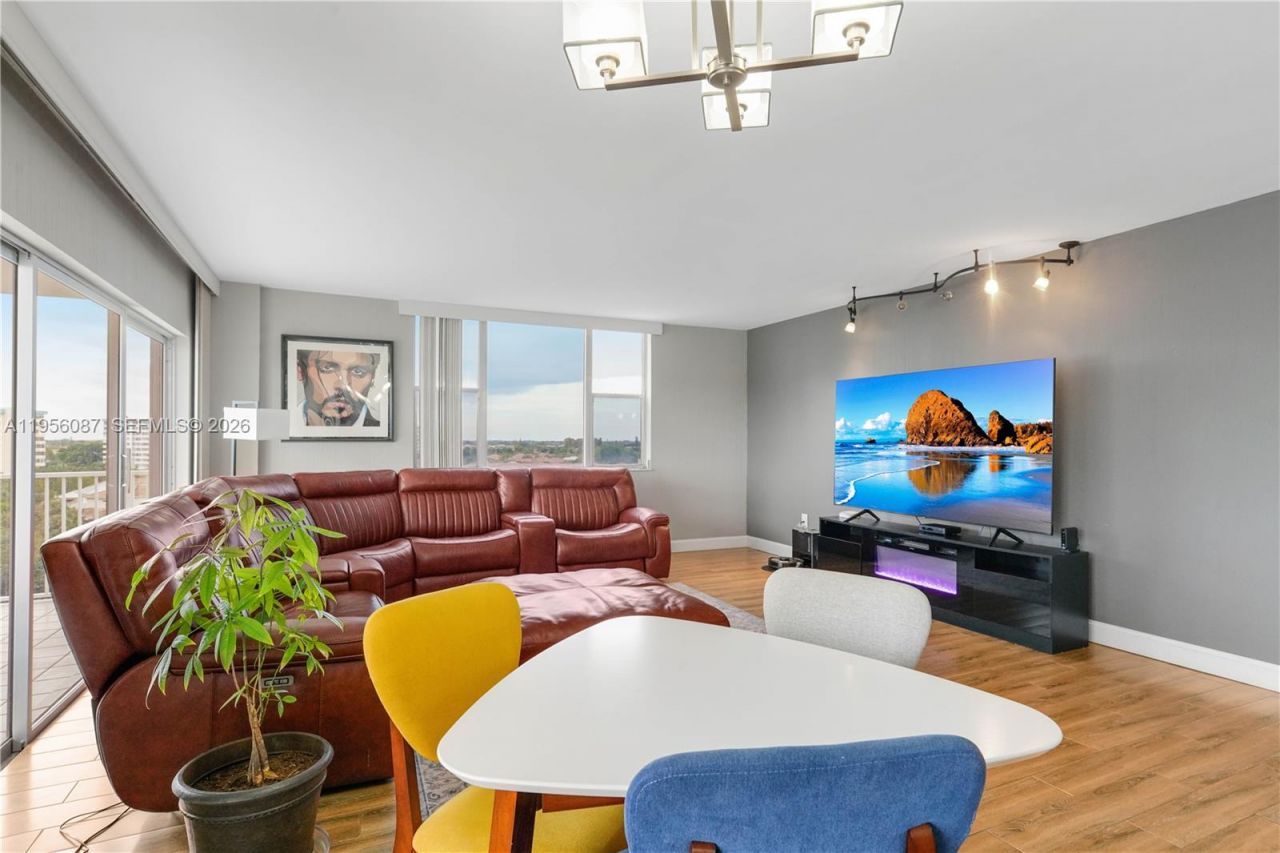 3850 Washington St, Unit 702, Hollywood, FL 33021 Photo
