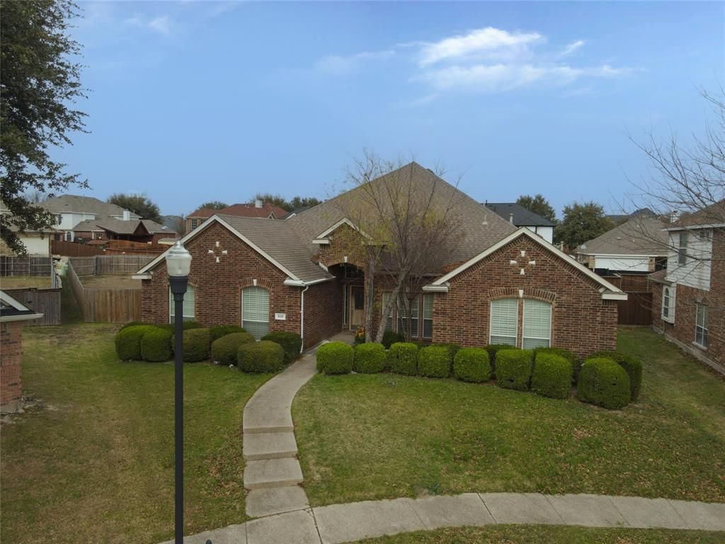 819 Paisley Lane, Red Oak, TX 75154 Main Photo