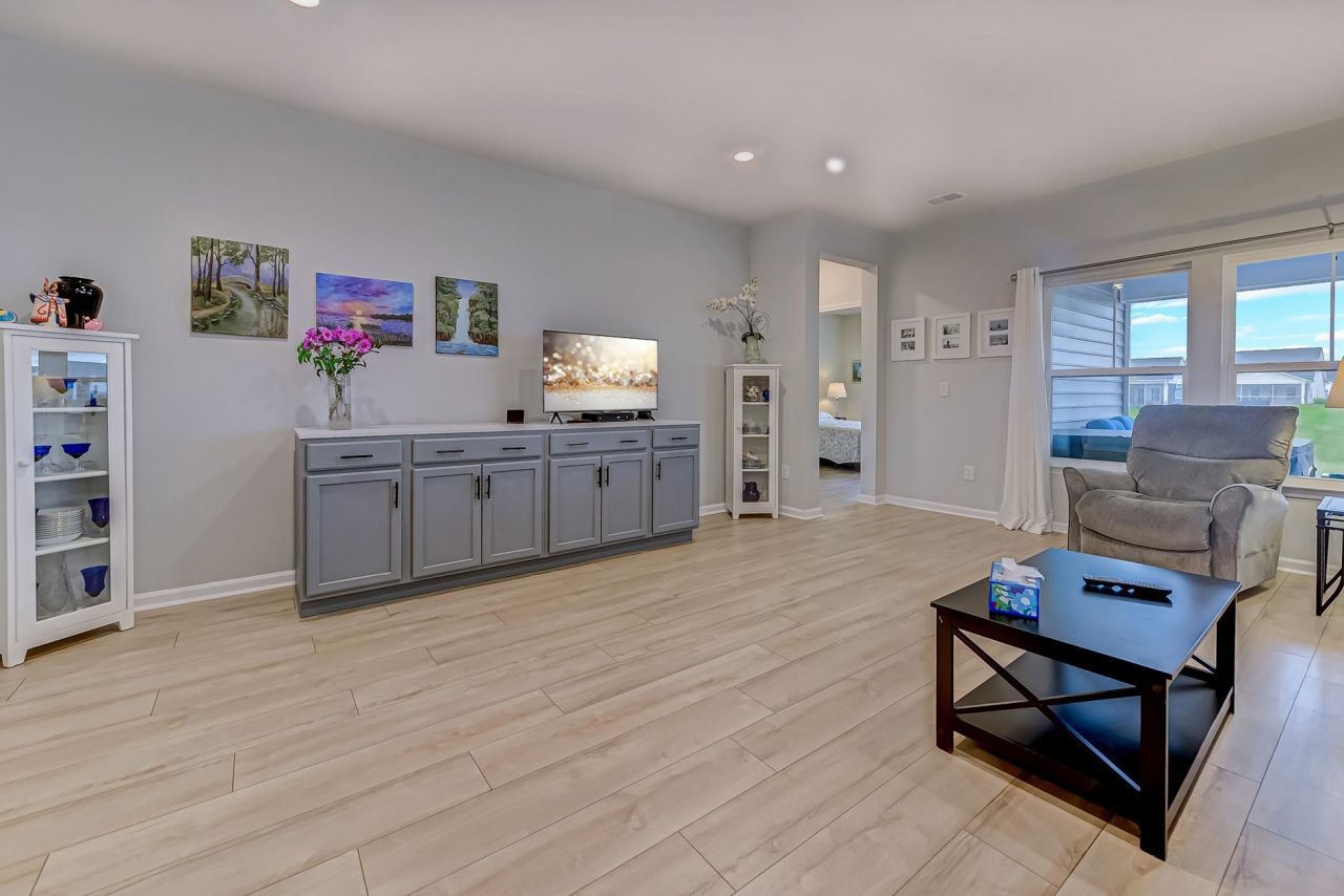 3016 Sistine St. Photo 22