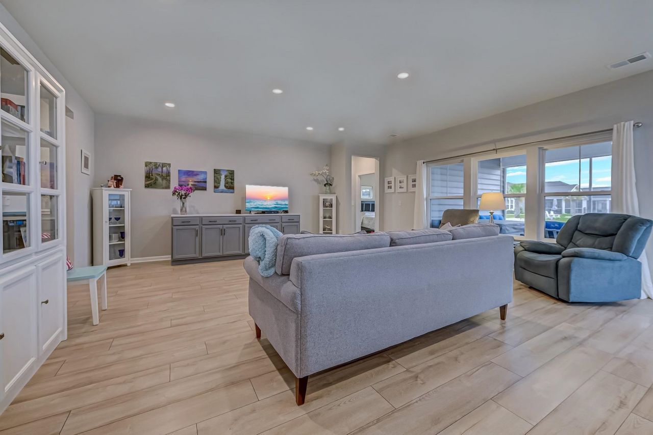 3016 Sistine St. Photo 23