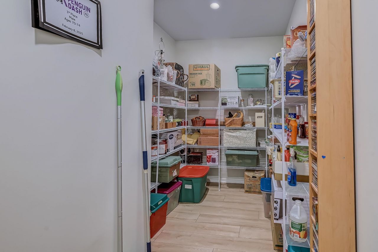 3016 Sistine St. Photo 30