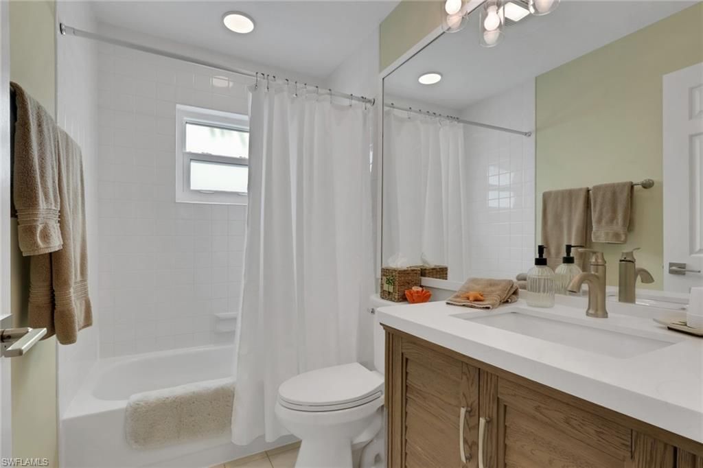 805 Reef Point Cir, Naples, FL 34108 Photo