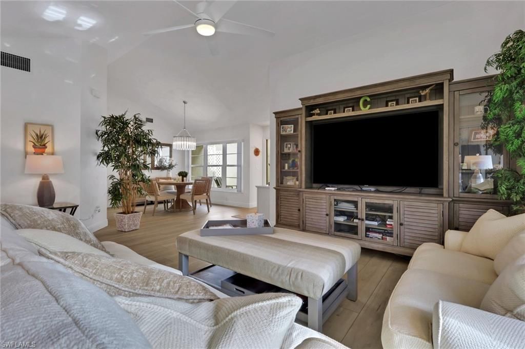 805 Reef Point Cir, Naples, FL 34108 Photo