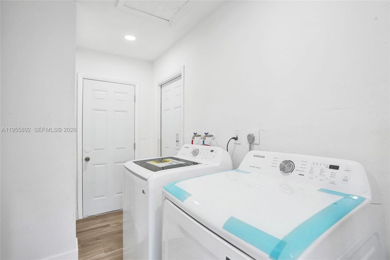 8649 W Long Acre Dr, Miramar, FL 33025 Photo