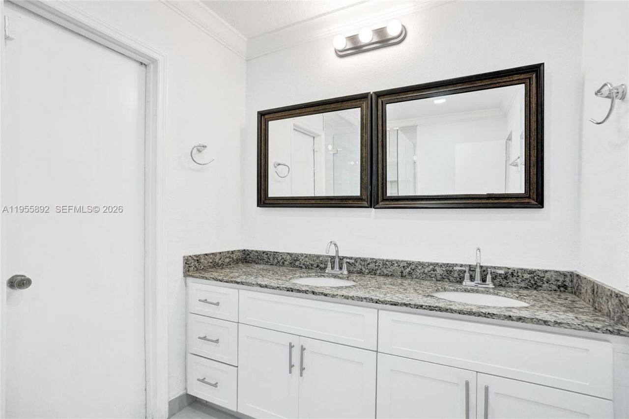 8649 W Long Acre Dr, Miramar, FL 33025 Photo