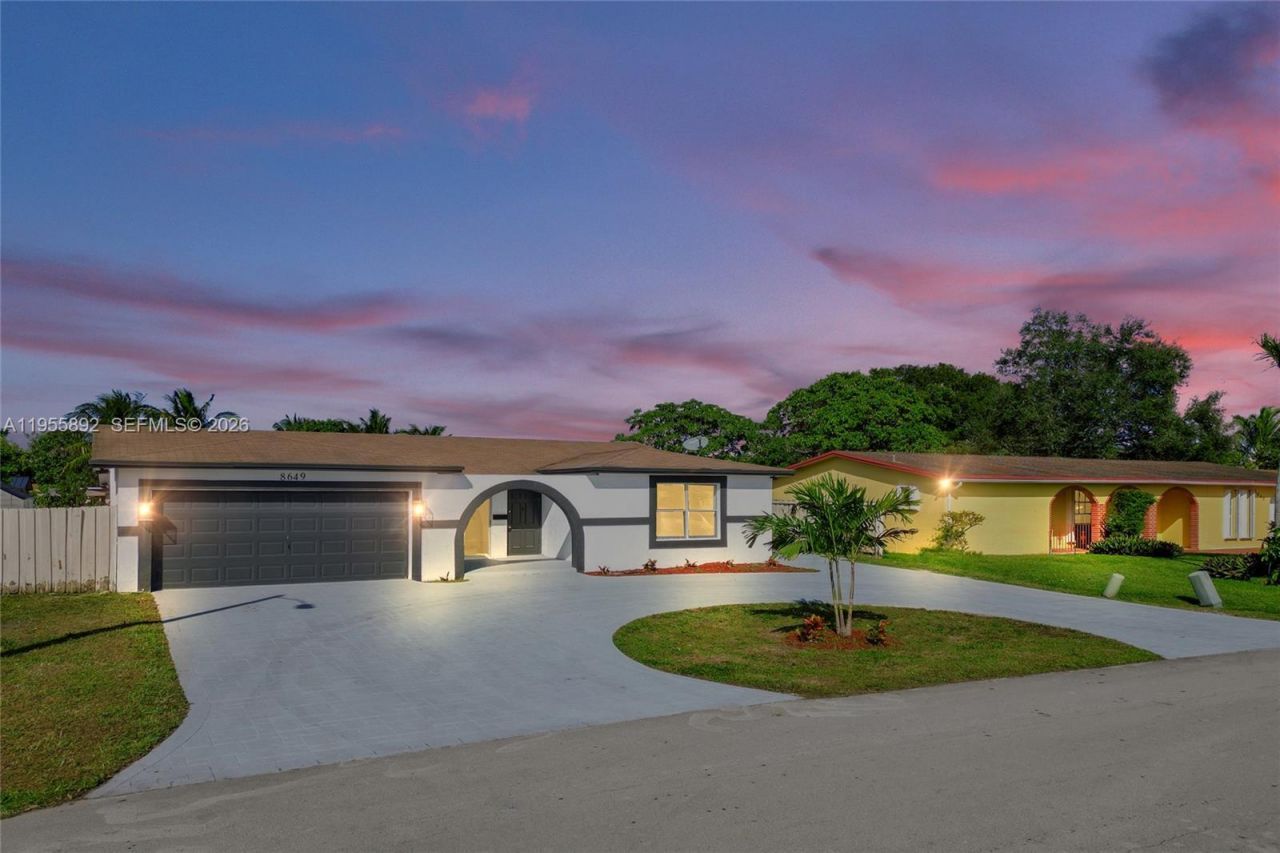 8649 W Long Acre Dr, Miramar, FL 33025 Photo