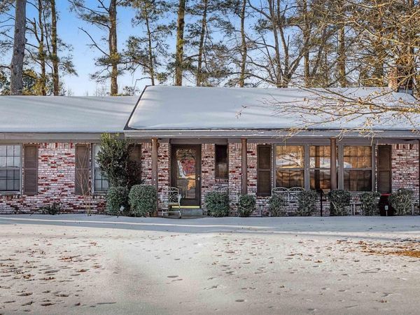 4410 Town Country Ln., Pine Bluff, AR 71603