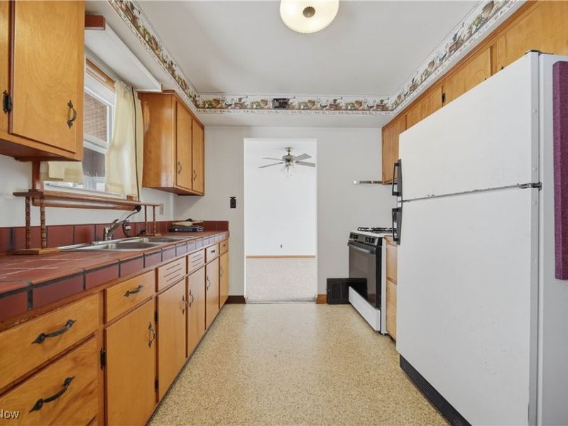 28759 Forest Road, Willowick, OH 44095 Photo 14