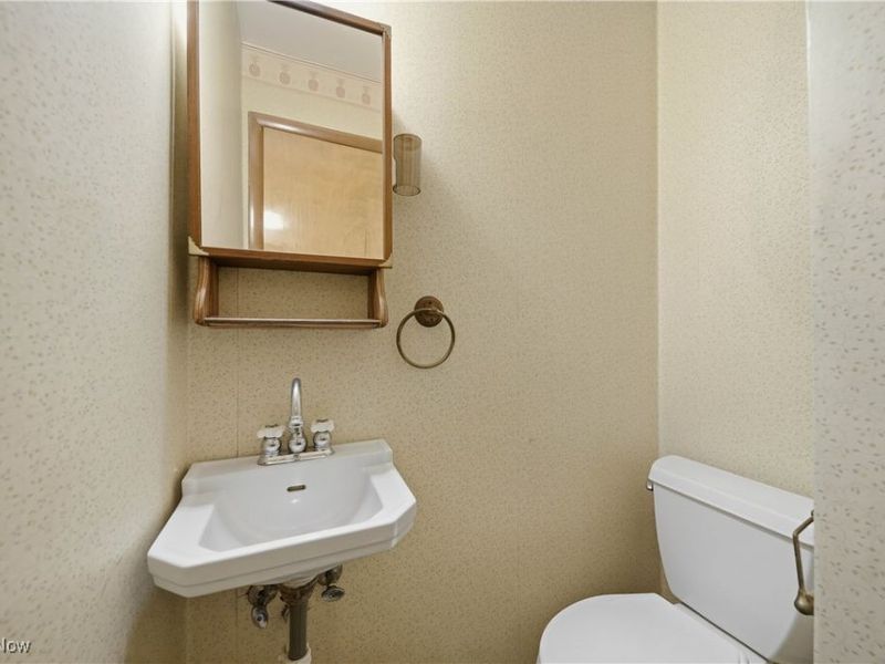 28759 Forest Road, Willowick, OH 44095 Photo 18