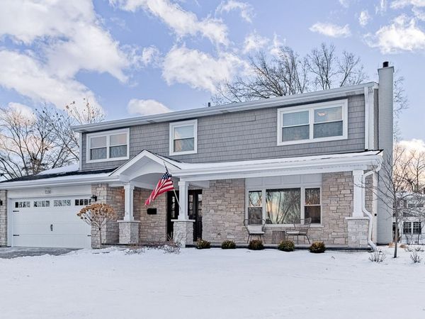 1330 S RIDGE Avenue, Arlington Heights, IL 60005