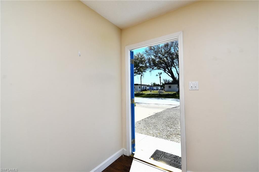 13 Hamlin Ct, Lehigh Acres, FL 33936 Photo