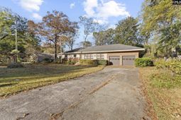 1115 Gardendale Drive photo 4