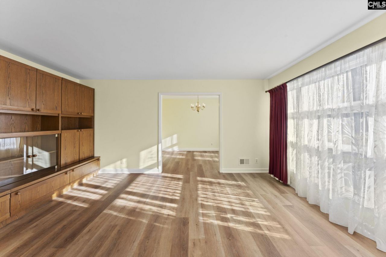 1115 Gardendale Drive Photo 7