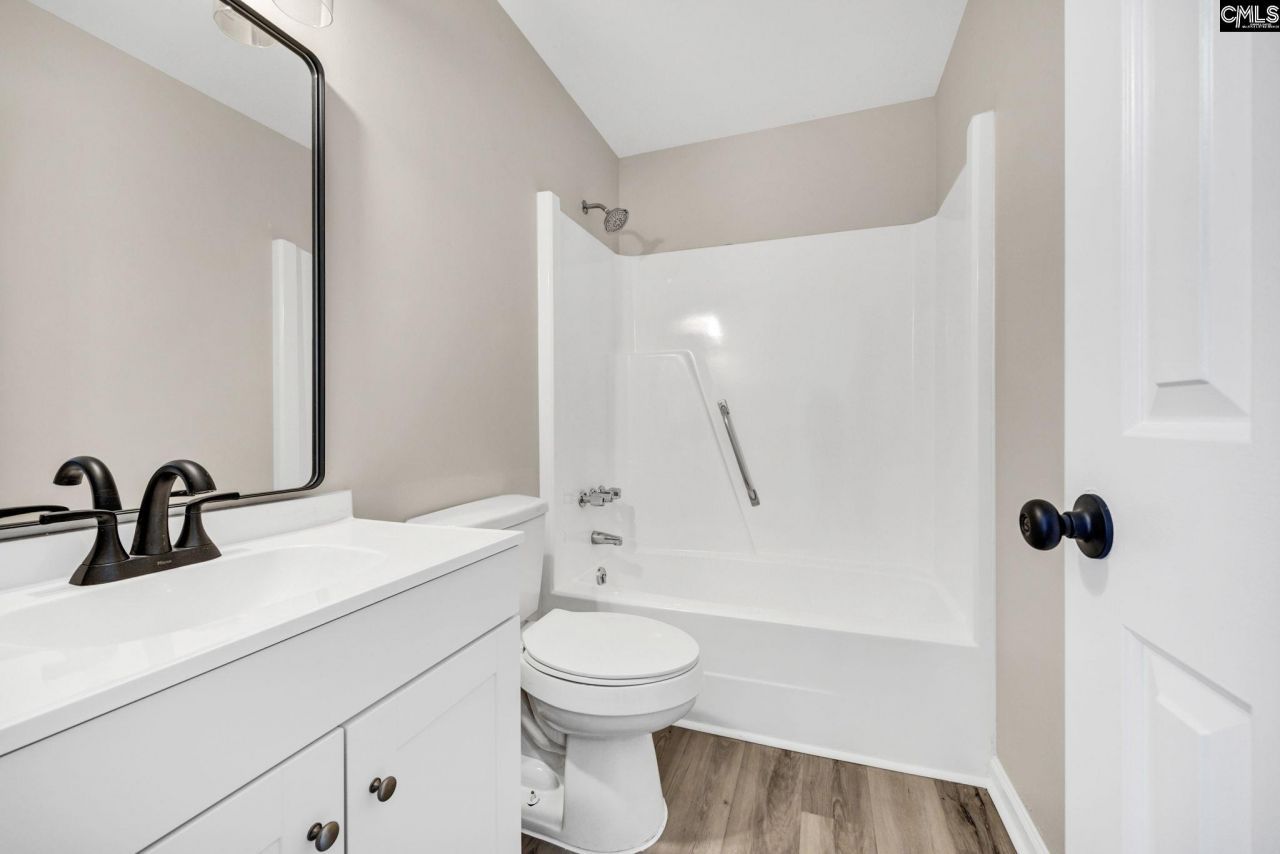 1 N Lake Pointe Drive  Photo 19