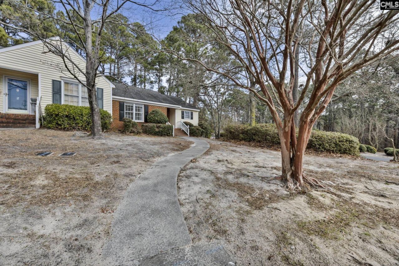 1 N Lake Pointe Drive  Photo 34