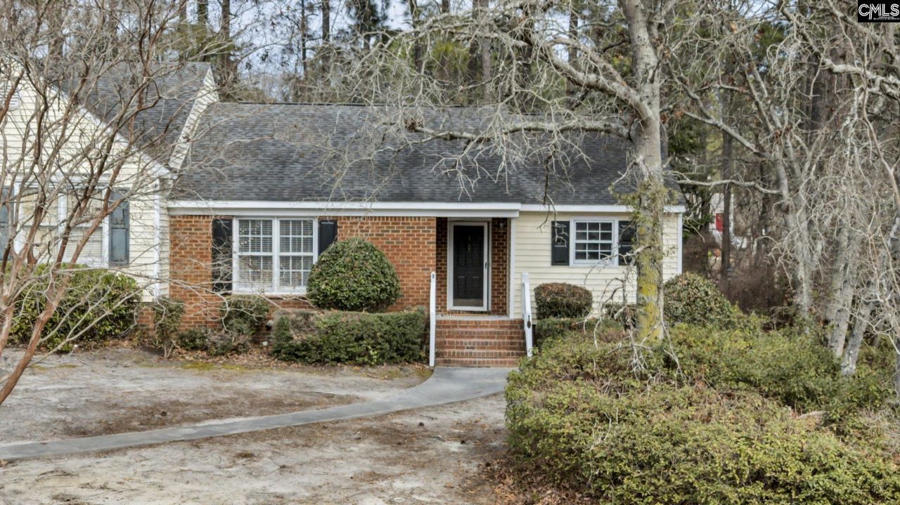 1 N Lake Pointe Drive  Photo 38