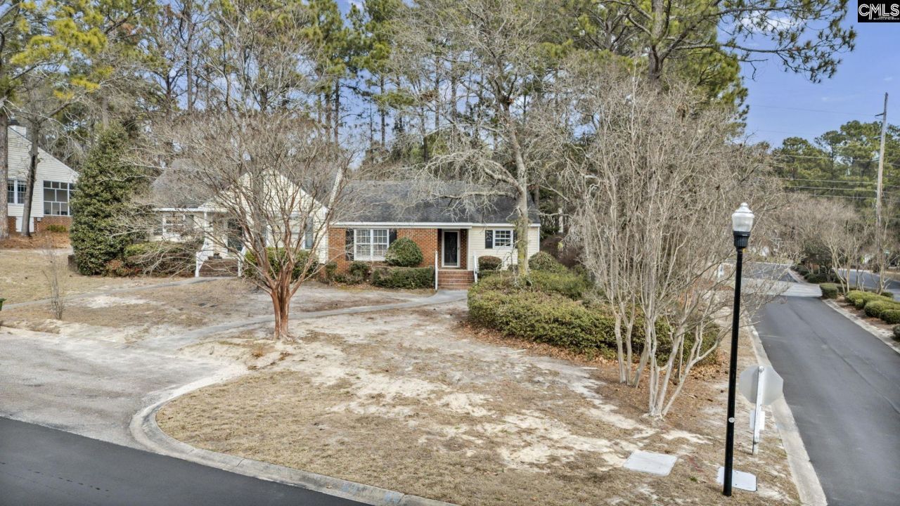 1 N Lake Pointe Drive  Photo 39