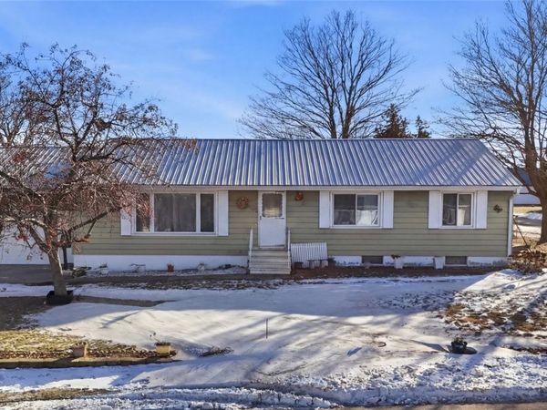 307 Prospect Street NW, Blairstown, IA 52209