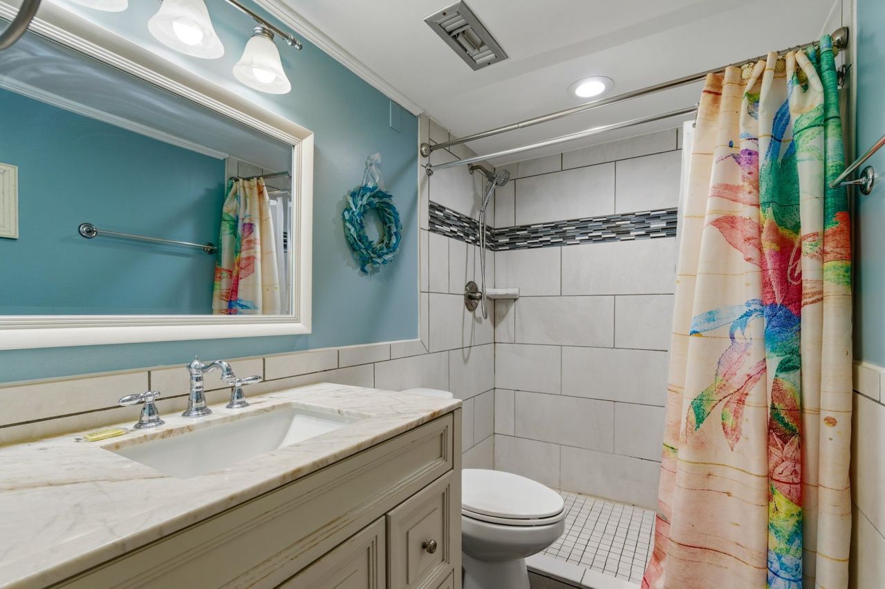 1012 N Waccamaw Dr. Photo 22