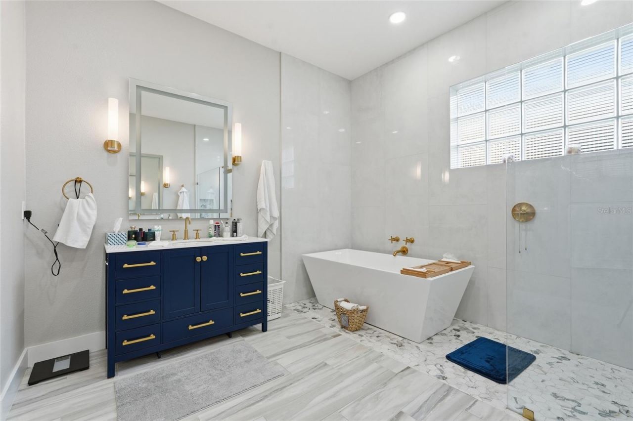 7212 Spur Court, Sarasota, FL 34243 Photo