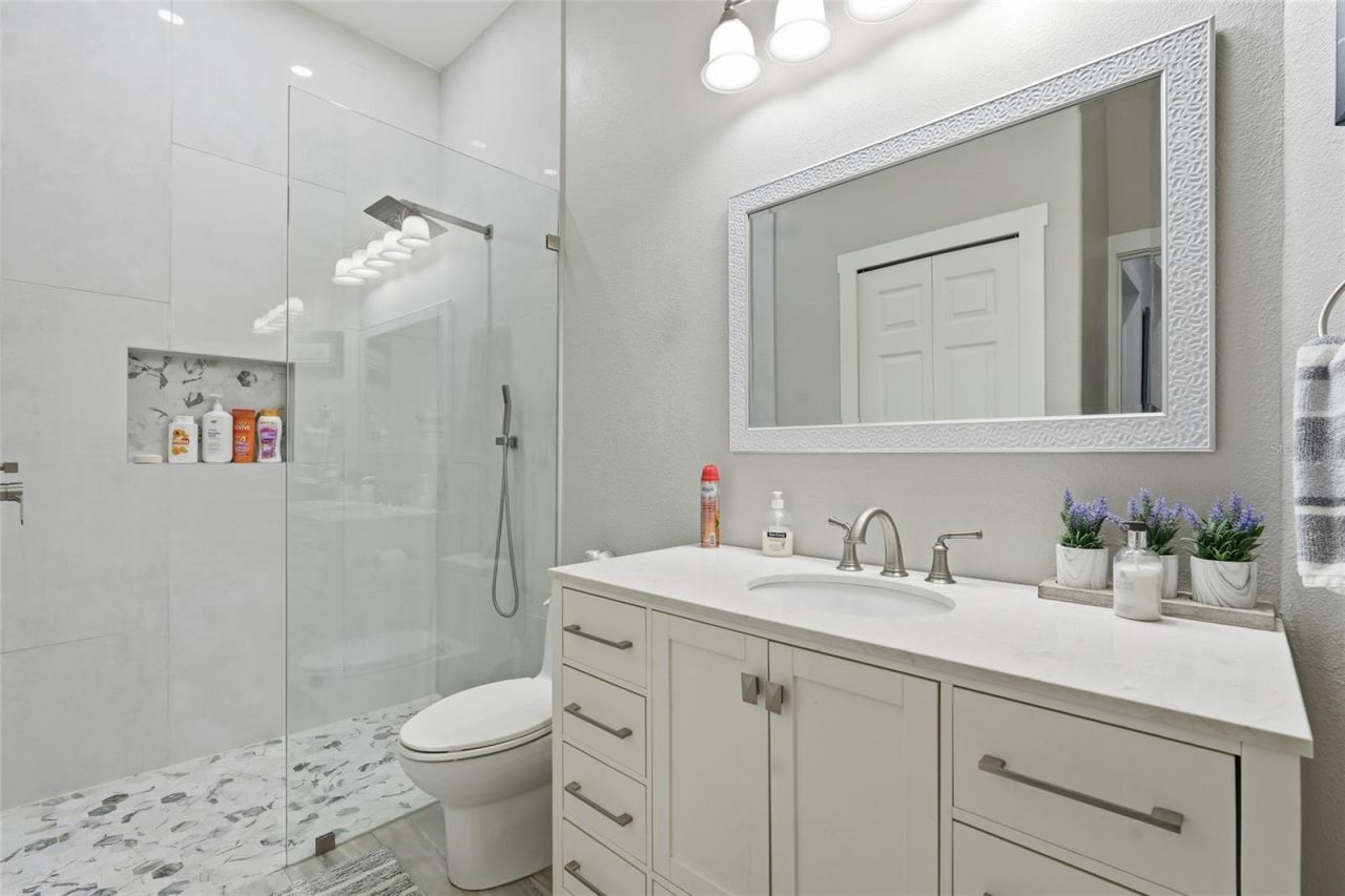 7212 Spur Court, Sarasota, FL 34243 Photo