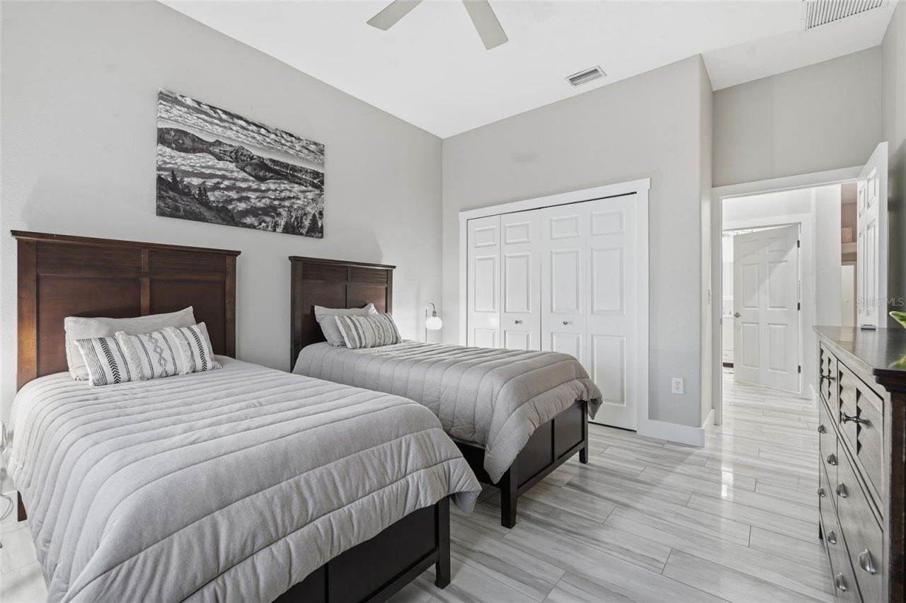 7212 Spur Court, Sarasota, FL 34243 Photo