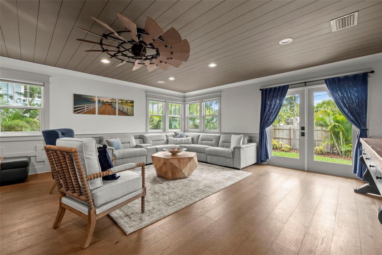 2420 14th Street N, Saint Petersburg, FL 33704 Photo