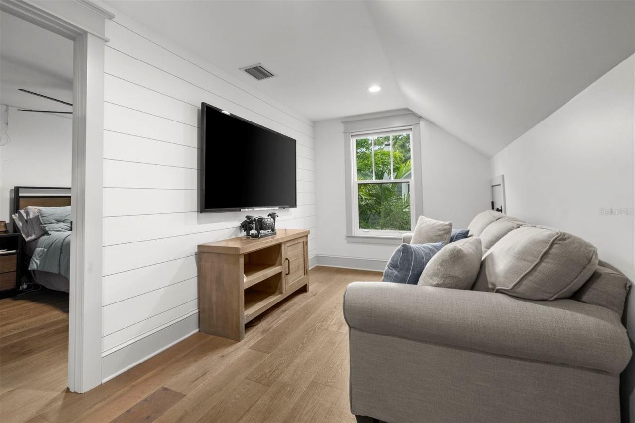 2420 14th Street N, Saint Petersburg, FL 33704 Photo