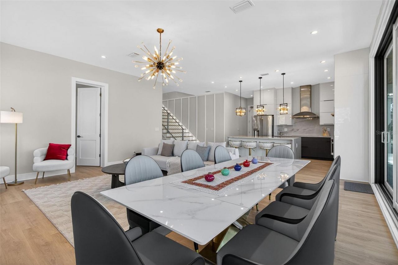 301 79th Street S, Saint Petersburg, FL 33707 Photo