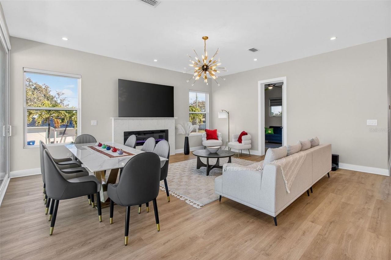 301 79th Street S, Saint Petersburg, FL 33707 Photo