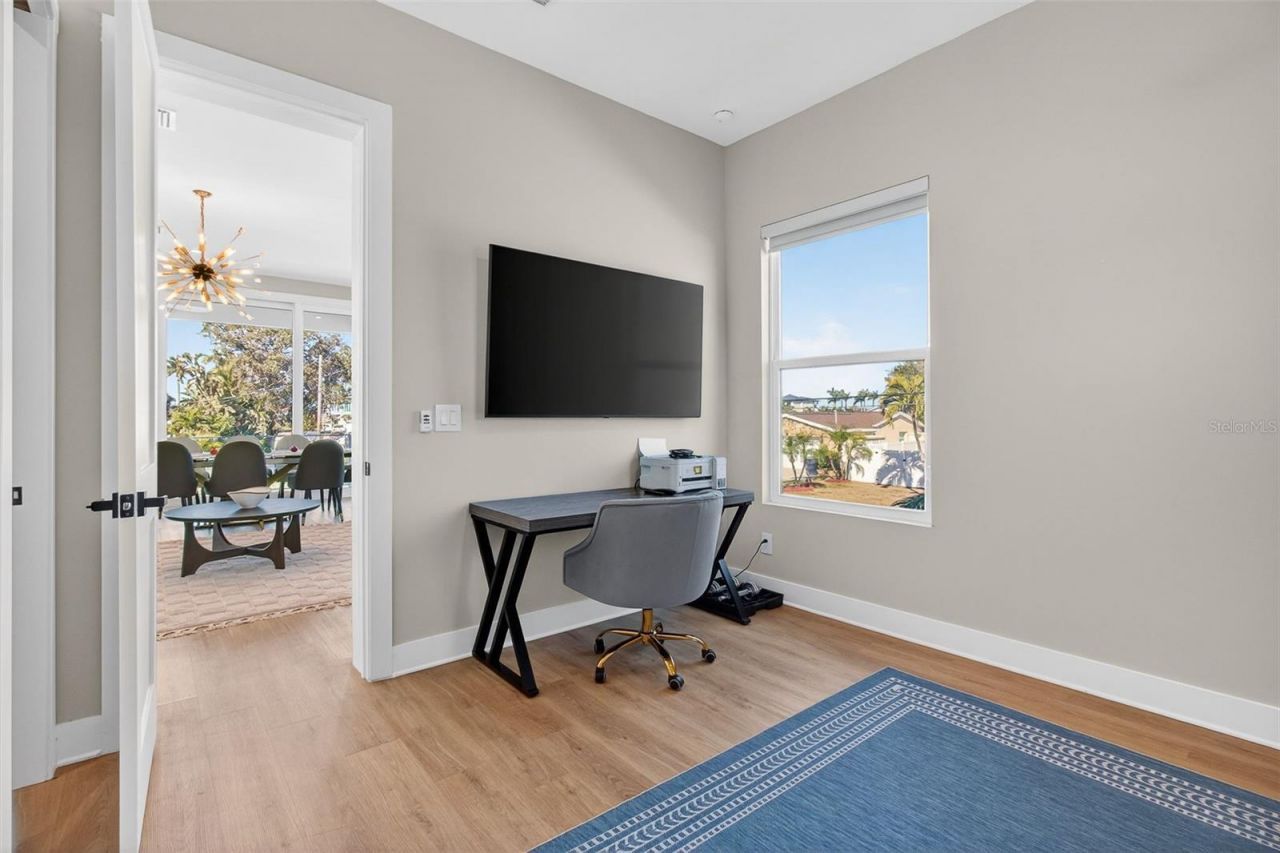 301 79th Street S, Saint Petersburg, FL 33707 Photo