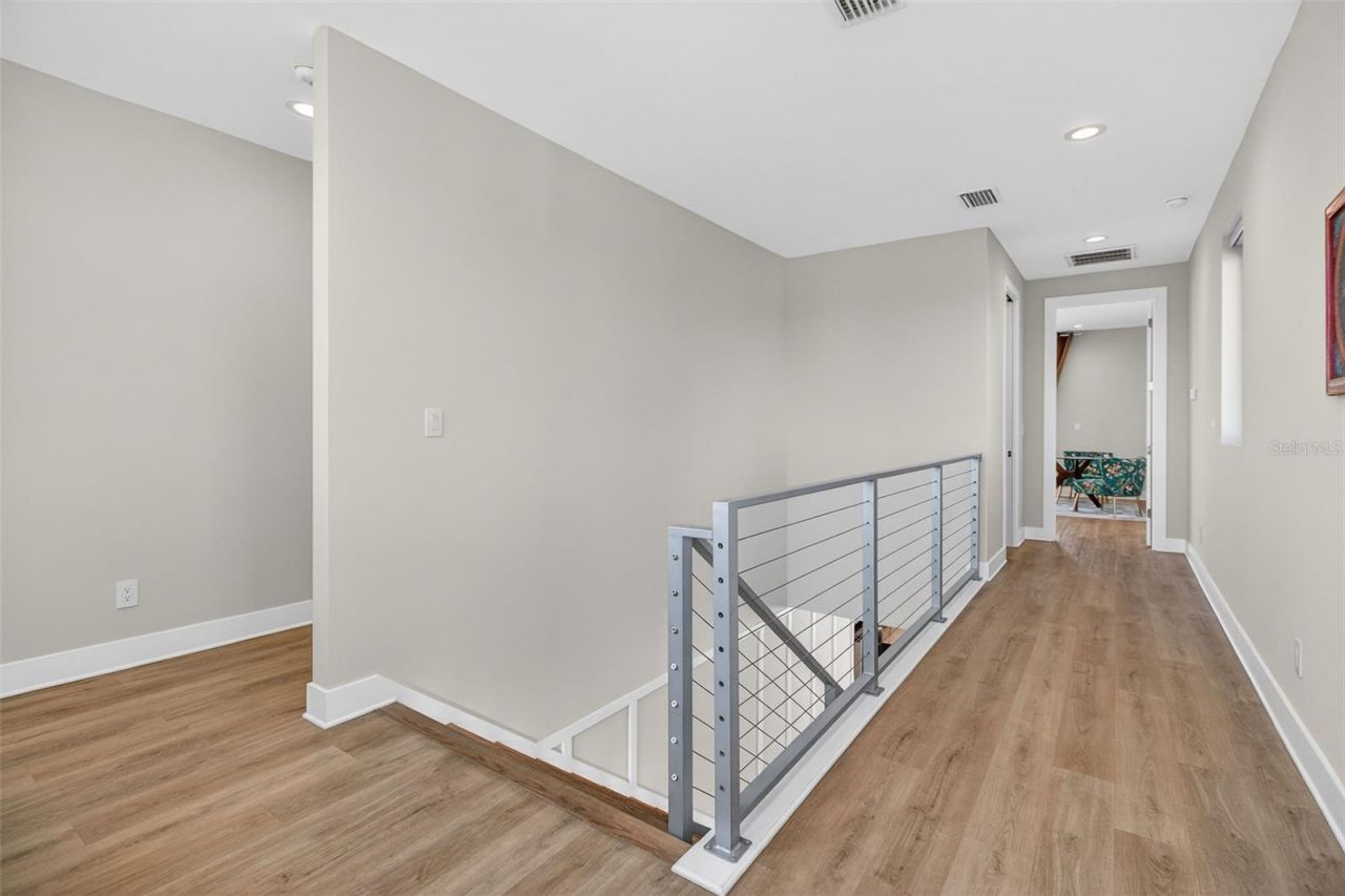 301 79th Street S, Saint Petersburg, FL 33707 Photo