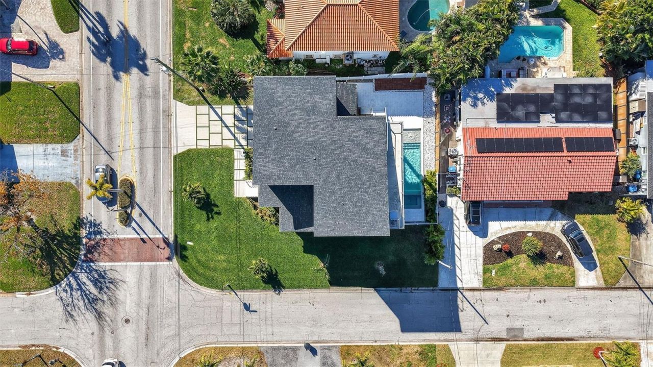 301 79th Street S, Saint Petersburg, FL 33707 Photo