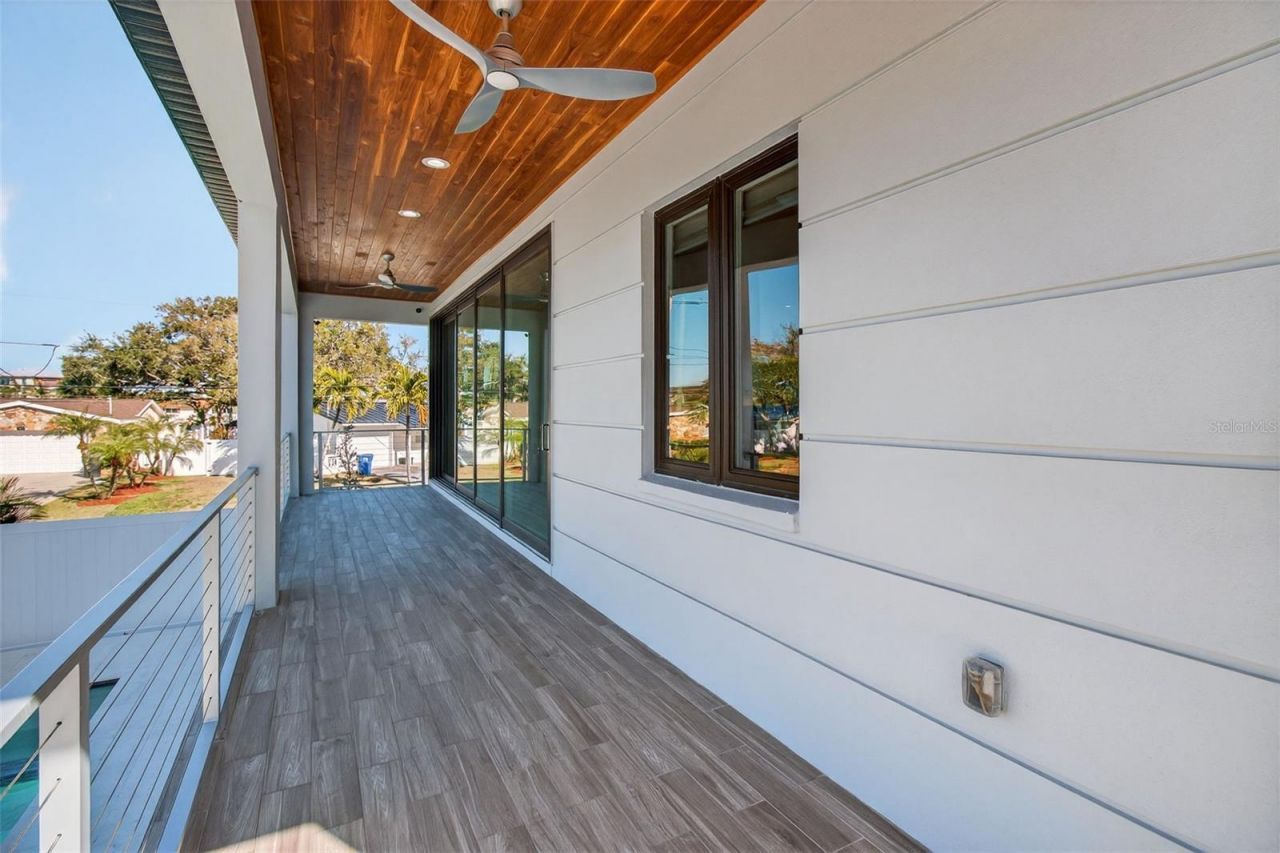 301 79th Street S, Saint Petersburg, FL 33707 Photo