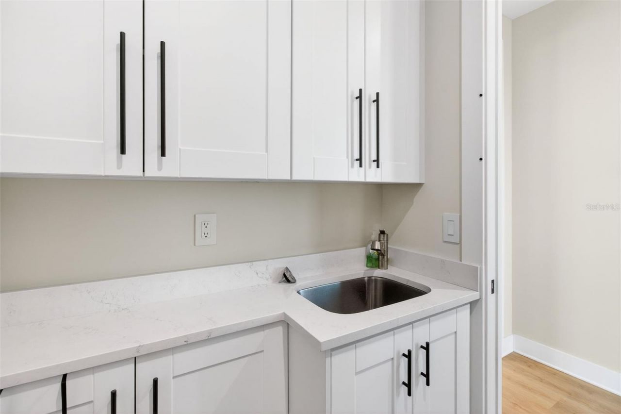 301 79th Street S, Saint Petersburg, FL 33707 Photo