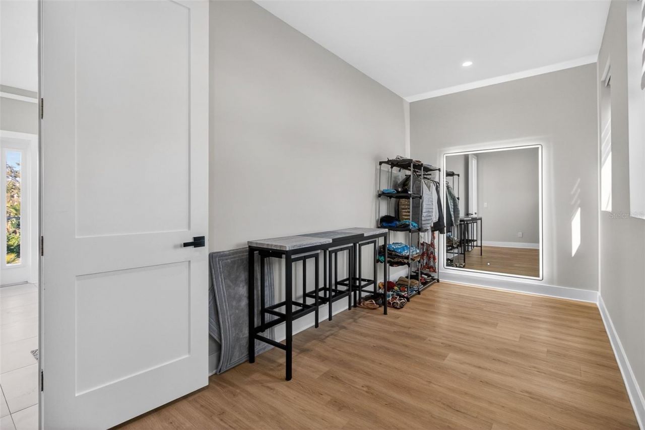 301 79th Street S, Saint Petersburg, FL 33707 Photo