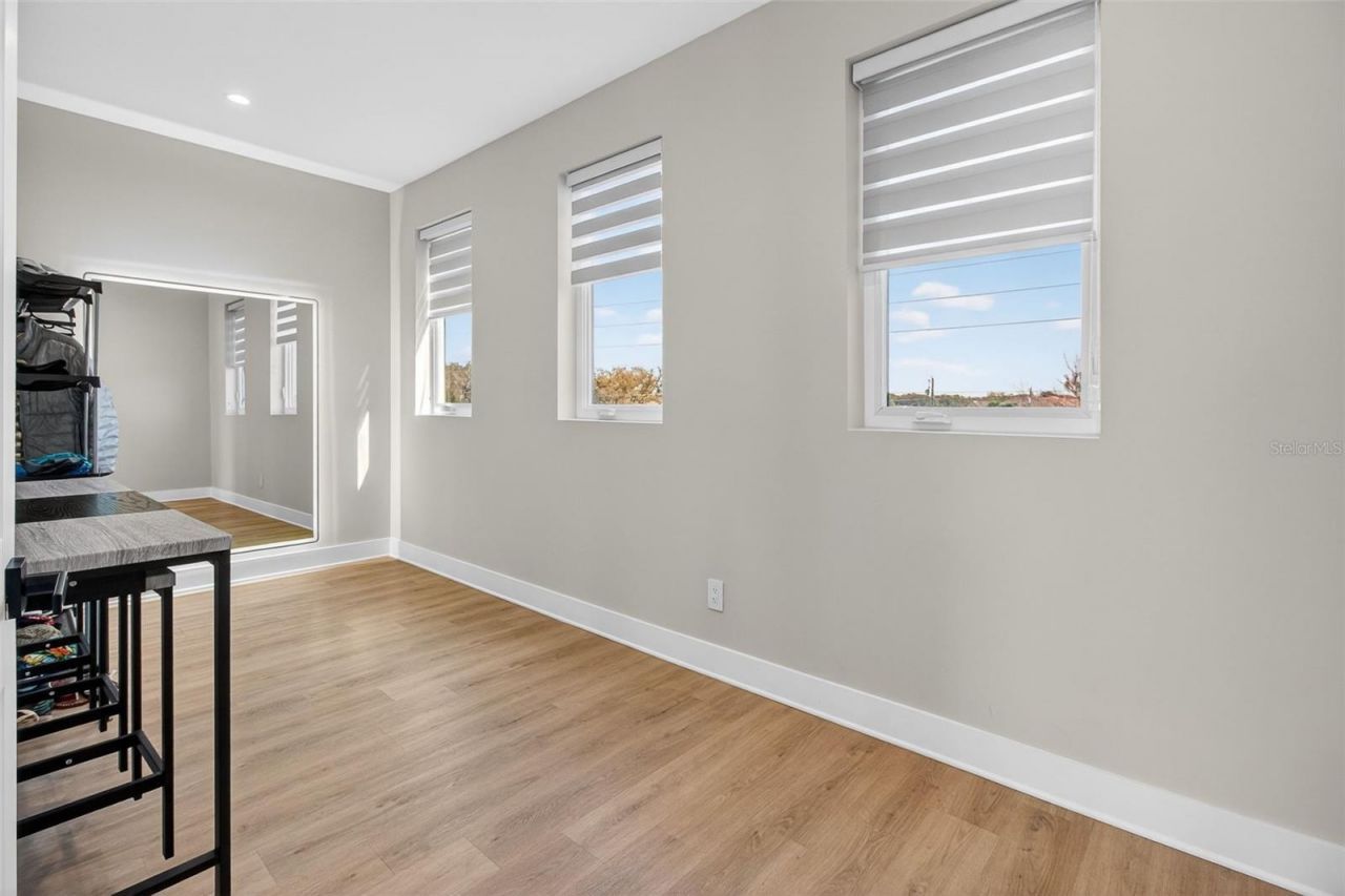 301 79th Street S, Saint Petersburg, FL 33707 Photo