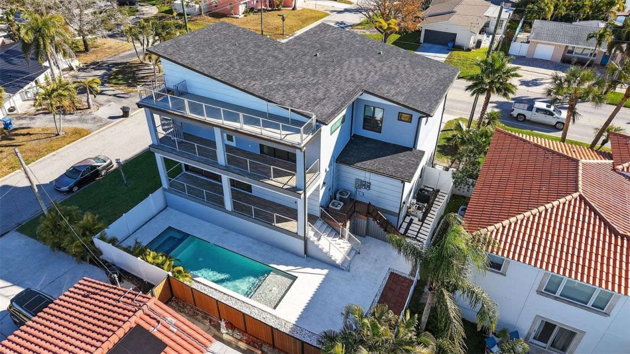 301 79th Street S, Saint Petersburg, FL 33707 Photo