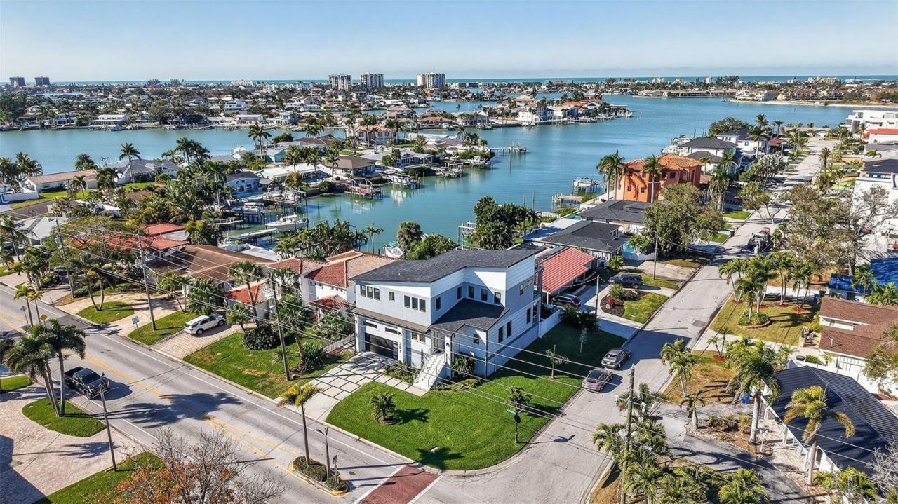 301 79th Street S, Saint Petersburg, FL 33707 Photo