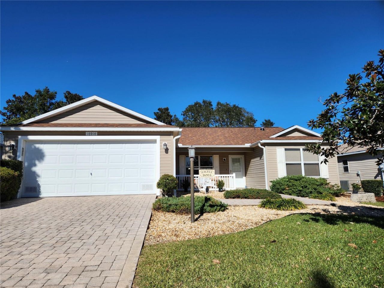 16914 SE 96th Chapelwood Circle, The Villages, FL 32162 Main Photo