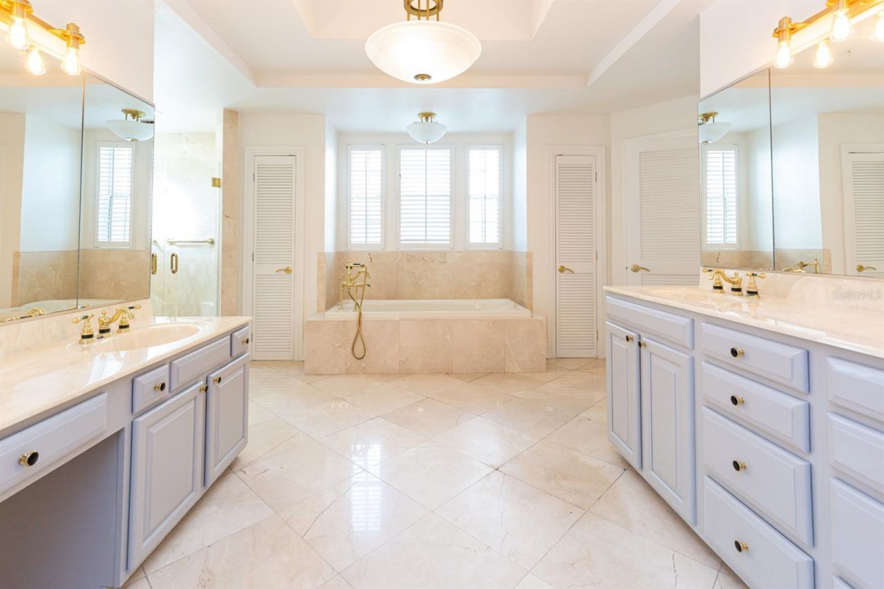 147 S Interlachen Avenue, Unit 202, Winter Park, FL 32789 Photo