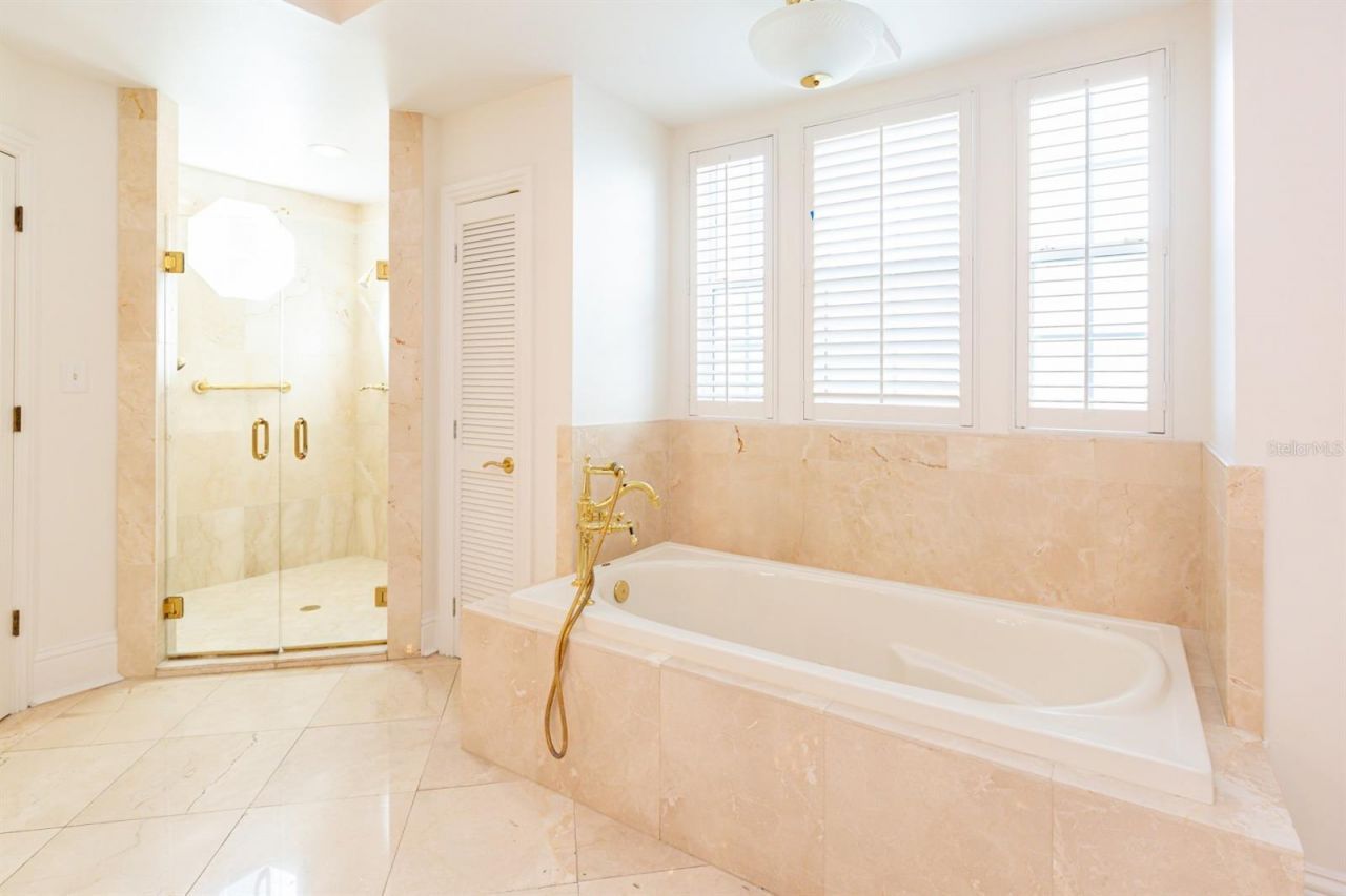 147 S Interlachen Avenue, Unit 202, Winter Park, FL 32789 Photo